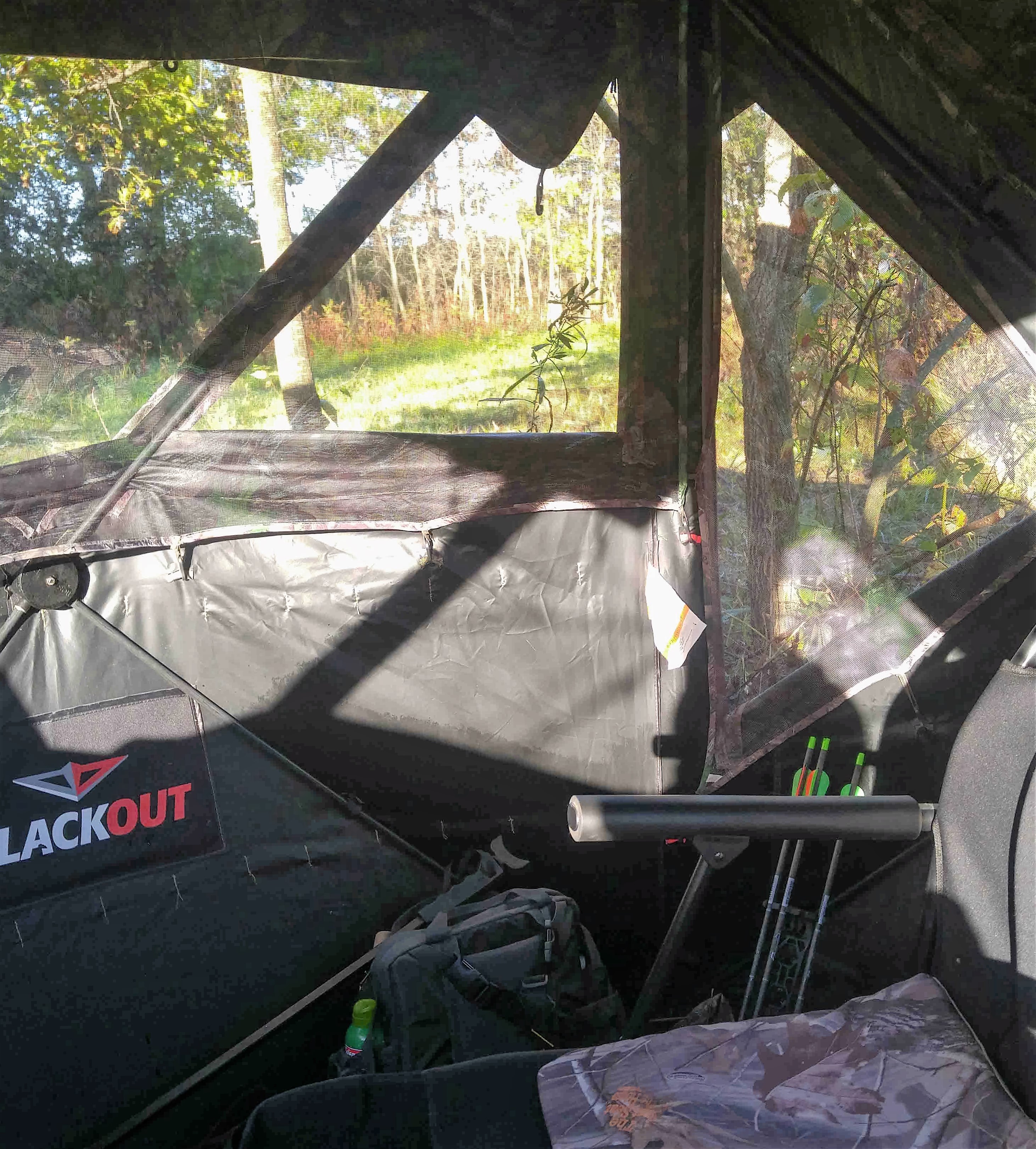 Easy set-up, durability, wide field of view and shoot-through camouflage window netting are features of Bass Pro Shops’ BlackOut Hybrid ground blind that impressed the author.