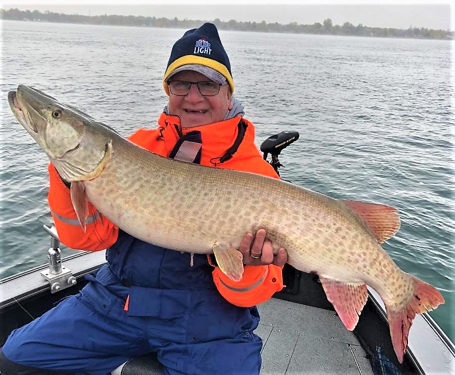 Musky, Bass, Brown Trout, Coho's, King Salmon...ALL BITING NOW in Niagara County, NY